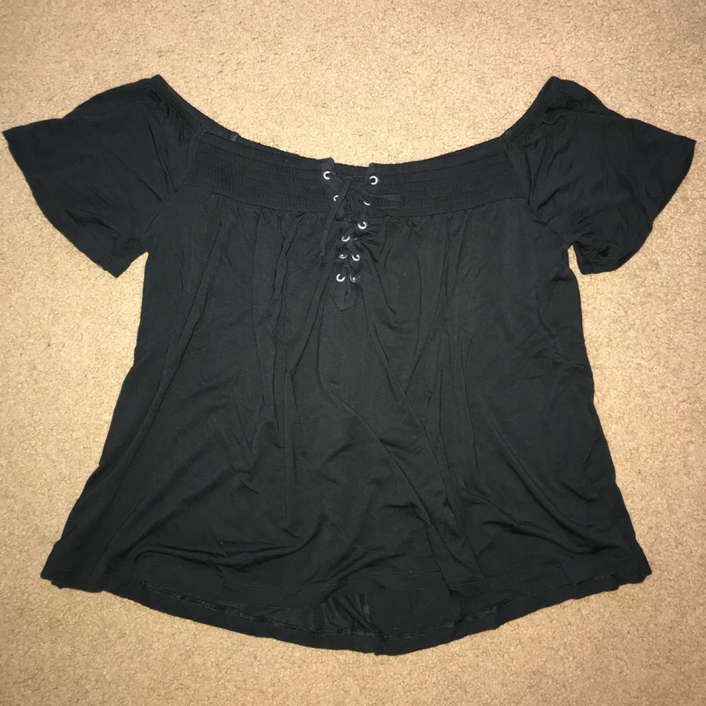 Off the shoulder American Eagle soft and sexy top